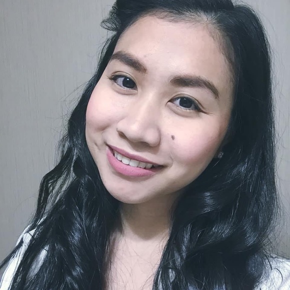 Meet your Posher, Lyza - Picture 1 of 1